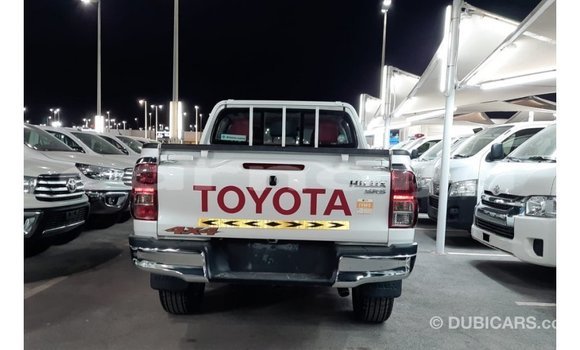 Buy Import Toyota Hilux White Car in Import - Dubai in Abia State Buy Import Toyota Hilux White Car in Import - Dubai in Abia State