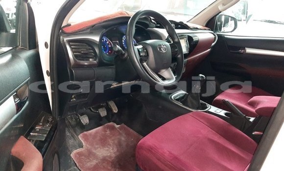 Buy Import Toyota Hilux White Car in Import - Dubai in Abia State Buy Import Toyota Hilux White Car in Import - Dubai in Abia State