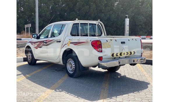 Buy Import Mitsubishi L200 White Car in Import - Dubai in Abia State Buy Import Mitsubishi L200 White Car in Import - Dubai in Abia State