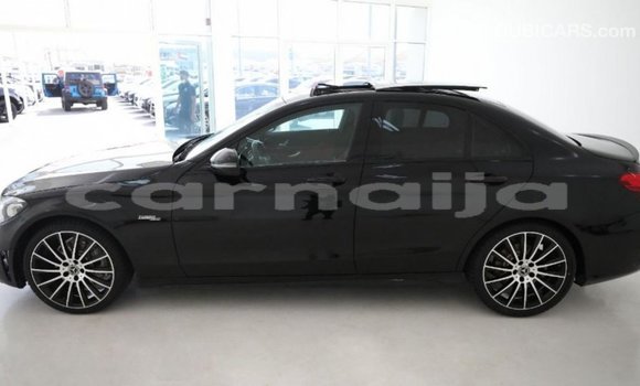 Buy Import Mercedes‒Benz 1117 Black Truck in Import - Dubai in Abia State Buy Import Mercedes‒Benz 1117 Black Truck in Import - Dubai in Abia State