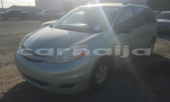 Buy New Toyota Sienna Silver Car in Badagry in Lagos State Buy New Toyota Sienna Silver Car in Badagry in Lagos State