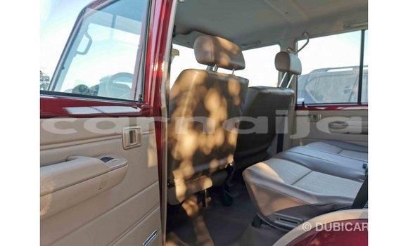 Acheter Import Voiture Toyota Land Cruiser Rouge à Import - Dubai, État d'Abia Acheter Import Voiture Toyota Land Cruiser Rouge à Import - Dubai, État d'Abia