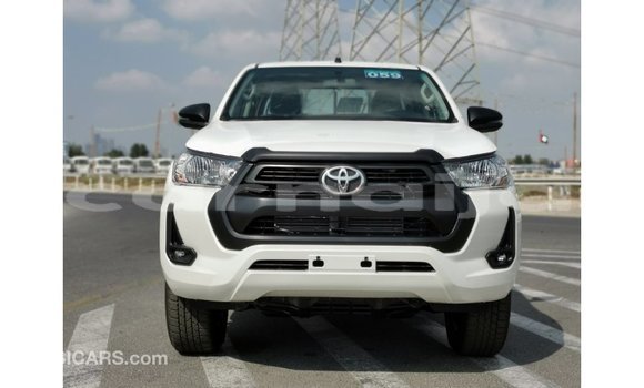 Acheter Import Voiture Toyota Hilux Blanc à Import - Dubai, État d'Abia Acheter Import Voiture Toyota Hilux Blanc à Import - Dubai, État d'Abia