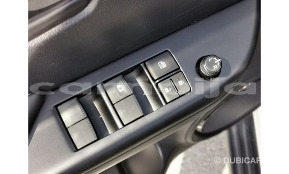 Acheter Import Voiture Toyota Hilux Blanc à Import - Dubai, État d'Abia Acheter Import Voiture Toyota Hilux Blanc à Import - Dubai, État d'Abia