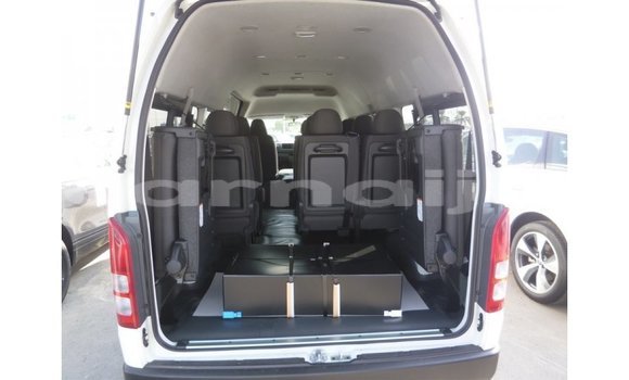 Buy Import Toyota Hiace White Car in Import - Dubai in Abia State Buy Import Toyota Hiace White Car in Import - Dubai in Abia State