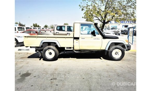 Buy Import Toyota Land Cruiser Beige Car in Import - Dubai in Abia State Buy Import Toyota Land Cruiser Beige Car in Import - Dubai in Abia State