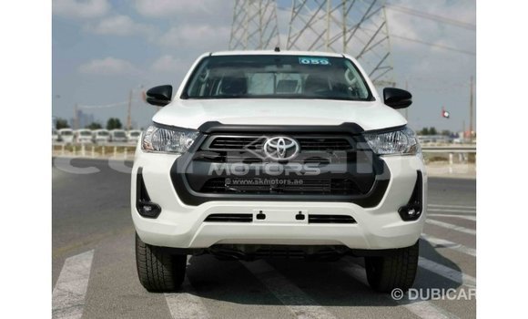 Acheter Import Voiture Toyota Hilux Blanc à Import - Dubai, État d'Abia Acheter Import Voiture Toyota Hilux Blanc à Import - Dubai, État d'Abia