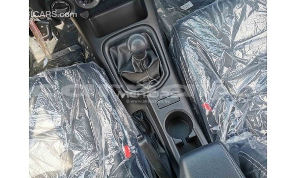 Acheter Import Voiture Toyota Hilux Blanc à Import - Dubai, État d'Abia Acheter Import Voiture Toyota Hilux Blanc à Import - Dubai, État d'Abia