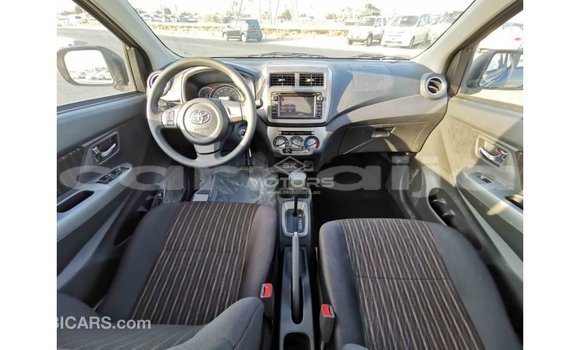 Buy Import Toyota HiAce Other Truck in Import - Dubai in Abia State Buy Import Toyota HiAce Other Truck in Import - Dubai in Abia State