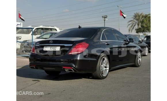 Acheter Import Utilitaire Mercedes‒Benz 1117 Noir à Import - Dubai, État d'Abia Acheter Import Utilitaire Mercedes‒Benz 1117 Noir à Import - Dubai, État d'Abia