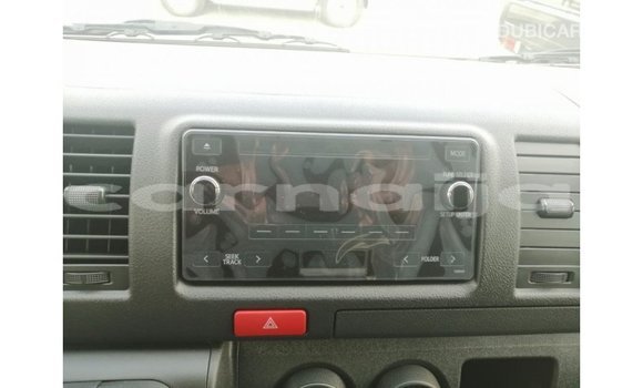 Buy Import Toyota DA White Truck in Import - Dubai in Abia State Buy Import Toyota DA White Truck in Import - Dubai in Abia State