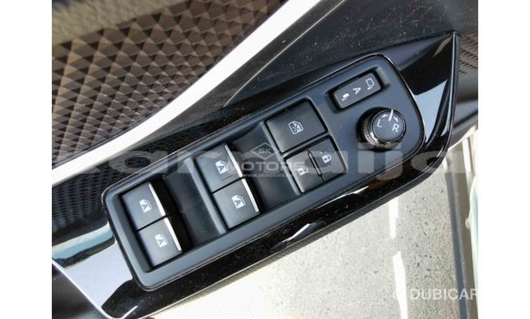 Acheter Import Voiture Toyota C-HR Bleu à Import - Dubai, État d'Abia Acheter Import Voiture Toyota C-HR Bleu à Import - Dubai, État d'Abia