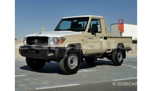 Buy Import Toyota Land Cruiser Beige Car in Import - Dubai in Abia State Buy Import Toyota Land Cruiser Beige Car in Import - Dubai in Abia State