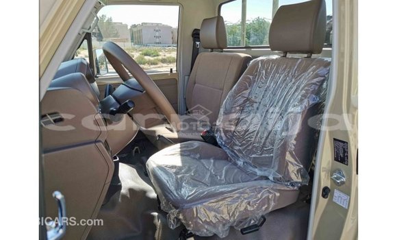 Buy Import Toyota Land Cruiser Beige Car in Import - Dubai in Abia State Buy Import Toyota Land Cruiser Beige Car in Import - Dubai in Abia State
