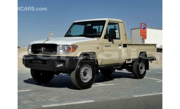 Buy Import Toyota Land Cruiser Beige Car in Import - Dubai in Abia State Buy Import Toyota Land Cruiser Beige Car in Import - Dubai in Abia State