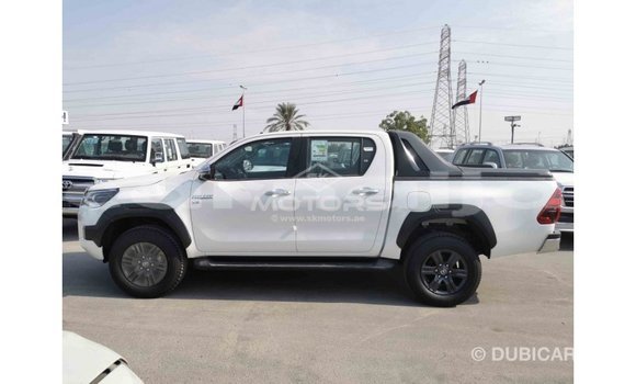 Buy Import Toyota Hilux White Car in Import - Dubai in Abia State Buy Import Toyota Hilux White Car in Import - Dubai in Abia State