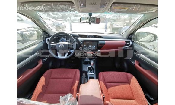 Buy Import Toyota Hilux White Car in Import - Dubai in Abia State Buy Import Toyota Hilux White Car in Import - Dubai in Abia State