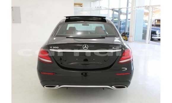 Buy Import Mercedes‒Benz 1117 Black Truck in Import - Dubai in Abia State Buy Import Mercedes‒Benz 1117 Black Truck in Import - Dubai in Abia State