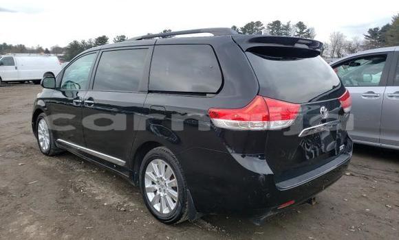 Acheter Neuf Voiture Toyota Sienna Noir à Aba, État d'Abia Acheter Neuf Voiture Toyota Sienna Noir à Aba, État d'Abia
