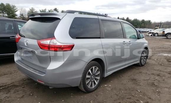 Buy New Toyota Sienna Silver Car in Aba in Abia State