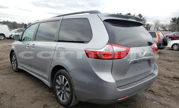 Acheter Neuf Voiture Toyota Sienna Gris à Bénin, Edo Acheter Neuf Voiture Toyota Sienna Gris à Bénin, Edo