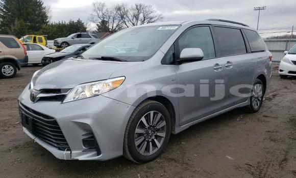 Acheter Neuf Voiture Toyota Sienna Blanc à Gamawa, Bauchi Acheter Neuf Voiture Toyota Sienna Blanc à Gamawa, Bauchi