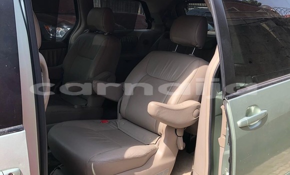 Acheter Occasion Voiture Toyota Sienna Vert à Onitsha, État d'Anambra Acheter Occasion Voiture Toyota Sienna Vert à Onitsha, État d'Anambra