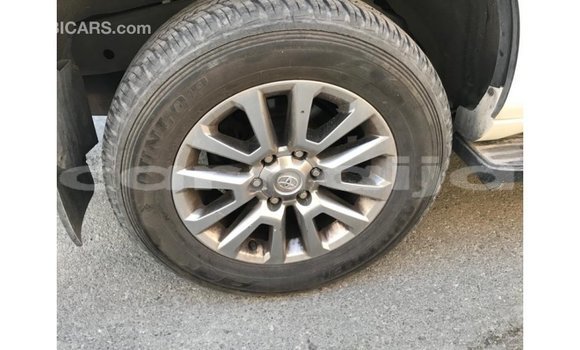 Acheter Import Voiture Toyota Prado Blanc à Import - Dubai, État d'Abia Acheter Import Voiture Toyota Prado Blanc à Import - Dubai, État d'Abia