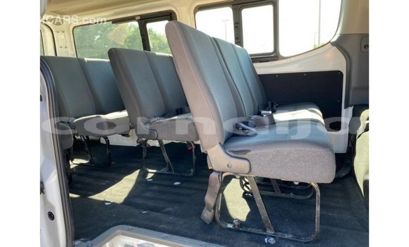 Acheter Import Voiture Nissan Urvan Blanc à Import - Dubai, État d'Abia Acheter Import Voiture Nissan Urvan Blanc à Import - Dubai, État d'Abia