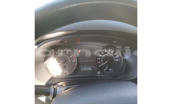 Acheter Import Voiture Toyota Hilux Blanc à Import - Dubai, État d'Abia Acheter Import Voiture Toyota Hilux Blanc à Import - Dubai, État d'Abia