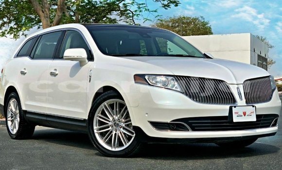 Buy Import Lincoln MKT White Car in Import - Dubai in Abia State Buy Import Lincoln MKT White Car in Import - Dubai in Abia State