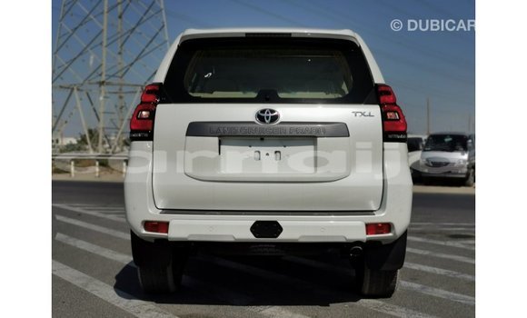 Acheter Import Voiture Toyota Prado Blanc à Import - Dubai, État d'Abia Acheter Import Voiture Toyota Prado Blanc à Import - Dubai, État d'Abia