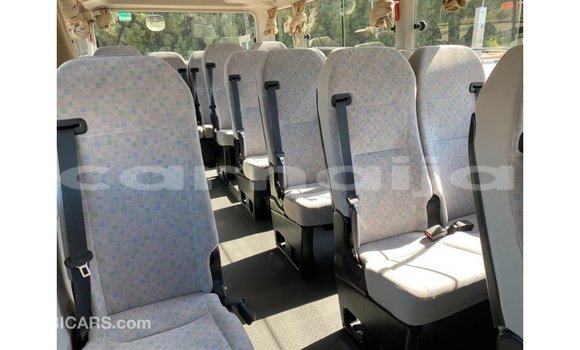 Acheter Import Voiture Toyota Coaster Blanc à Import - Dubai, État d'Abia Acheter Import Voiture Toyota Coaster Blanc à Import - Dubai, État d'Abia