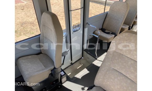 Buy Import Toyota Coaster White Car in Import - Dubai in Abia State Buy Import Toyota Coaster White Car in Import - Dubai in Abia State