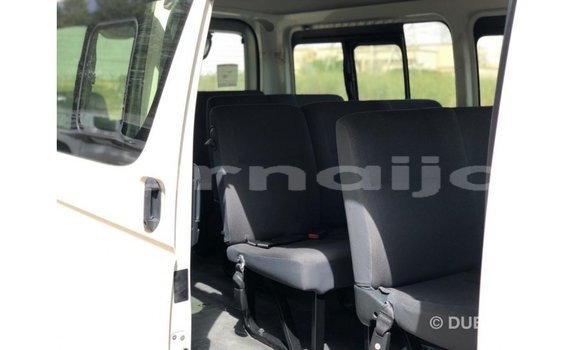 Acheter Import Voiture Toyota Hiace Blanc à Import - Dubai, État d'Abia Acheter Import Voiture Toyota Hiace Blanc à Import - Dubai, État d'Abia