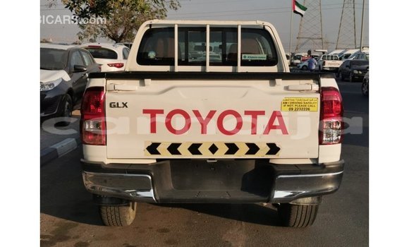 Acheter Import Voiture Toyota Hilux Blanc à Import - Dubai, État d'Abia Acheter Import Voiture Toyota Hilux Blanc à Import - Dubai, État d'Abia