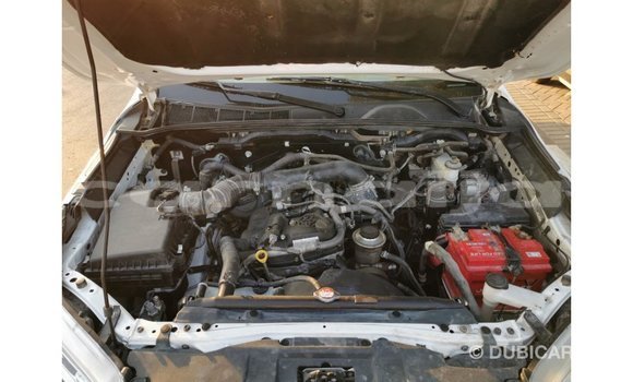 Acheter Import Voiture Toyota Hilux Blanc à Import - Dubai, État d'Abia Acheter Import Voiture Toyota Hilux Blanc à Import - Dubai, État d'Abia