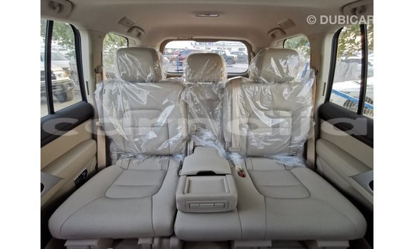 Buy Import Toyota Land Cruiser White Car in Import - Dubai in Abia State Buy Import Toyota Land Cruiser White Car in Import - Dubai in Abia State