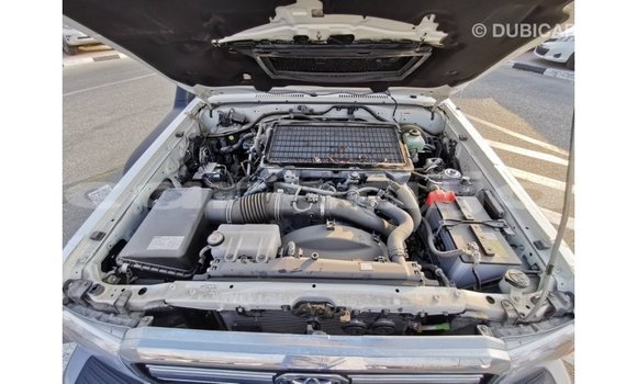 Buy Import Toyota Land Cruiser White Car in Import - Dubai in Abia State Buy Import Toyota Land Cruiser White Car in Import - Dubai in Abia State