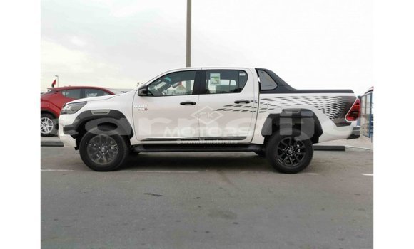 Buy Import Toyota Hilux White Car in Import - Dubai in Abia State Buy Import Toyota Hilux White Car in Import - Dubai in Abia State