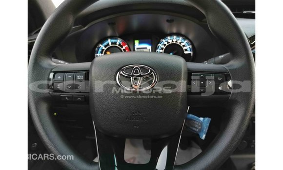 Buy Import Toyota Hilux White Car in Import - Dubai in Abia State Buy Import Toyota Hilux White Car in Import - Dubai in Abia State