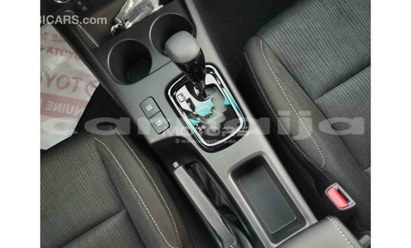 Buy Import Toyota Hilux White Car in Import - Dubai in Abia State Buy Import Toyota Hilux White Car in Import - Dubai in Abia State