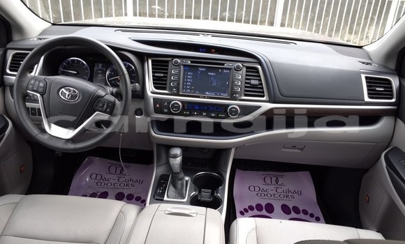 Acheter Occasion Voiture Toyota Highlander Beige à Lagos, État de Lagos Acheter Occasion Voiture Toyota Highlander Beige à Lagos, État de Lagos