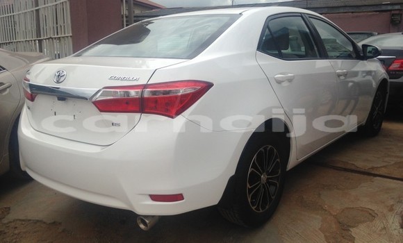 Acheter Occasion Voiture Toyota Corolla Blanc à Lagos, État de Lagos Acheter Occasion Voiture Toyota Corolla Blanc à Lagos, État de Lagos