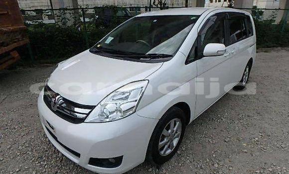 Acheter Neuf Voiture Toyota ISis Blanc à Badagry, État de Lagos Acheter Neuf Voiture Toyota ISis Blanc à Badagry, État de Lagos