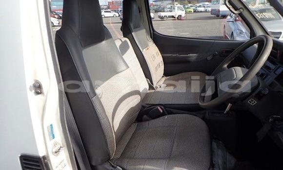 Acheter Neuf Voiture Toyota Dyna Blanc à Badagry, État de Lagos Acheter Neuf Voiture Toyota Dyna Blanc à Badagry, État de Lagos