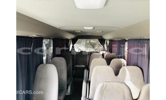 Acheter Import Voiture Toyota Coaster Blanc à Import - Dubai, État d'Abia Acheter Import Voiture Toyota Coaster Blanc à Import - Dubai, État d'Abia