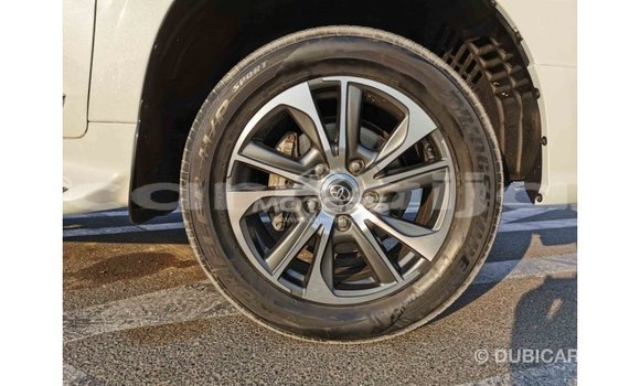 Acheter Import Voiture Toyota Land Cruiser Blanc à Import - Dubai, État d'Abia Acheter Import Voiture Toyota Land Cruiser Blanc à Import - Dubai, État d'Abia