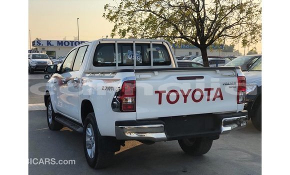 Buy Import Toyota Hilux White Car in Import - Dubai in Abia State Buy Import Toyota Hilux White Car in Import - Dubai in Abia State