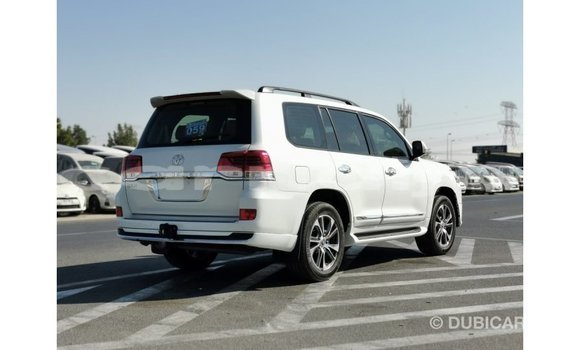Buy Import Toyota Land Cruiser White Car in Import - Dubai in Abia State Buy Import Toyota Land Cruiser White Car in Import - Dubai in Abia State